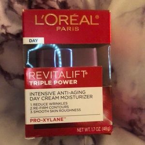 L'Oréal Revitalift Daily Moisturizer